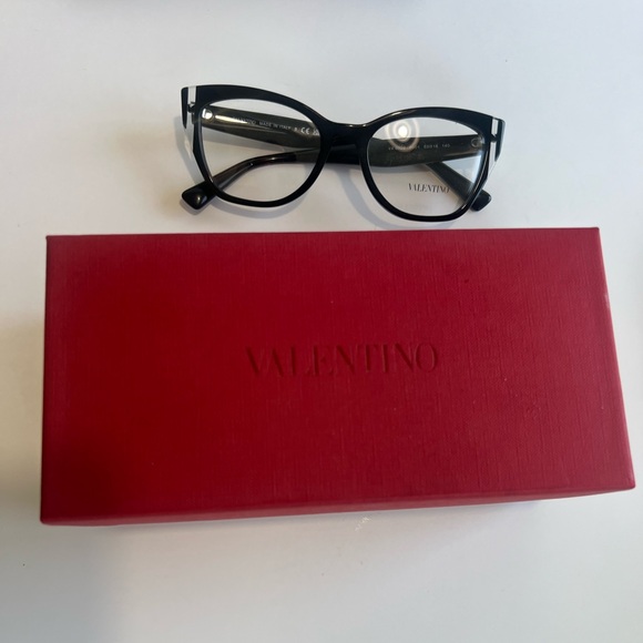 Valentino priscripcion eyeglasses
Cat-Eye black - Picture 3 of 16